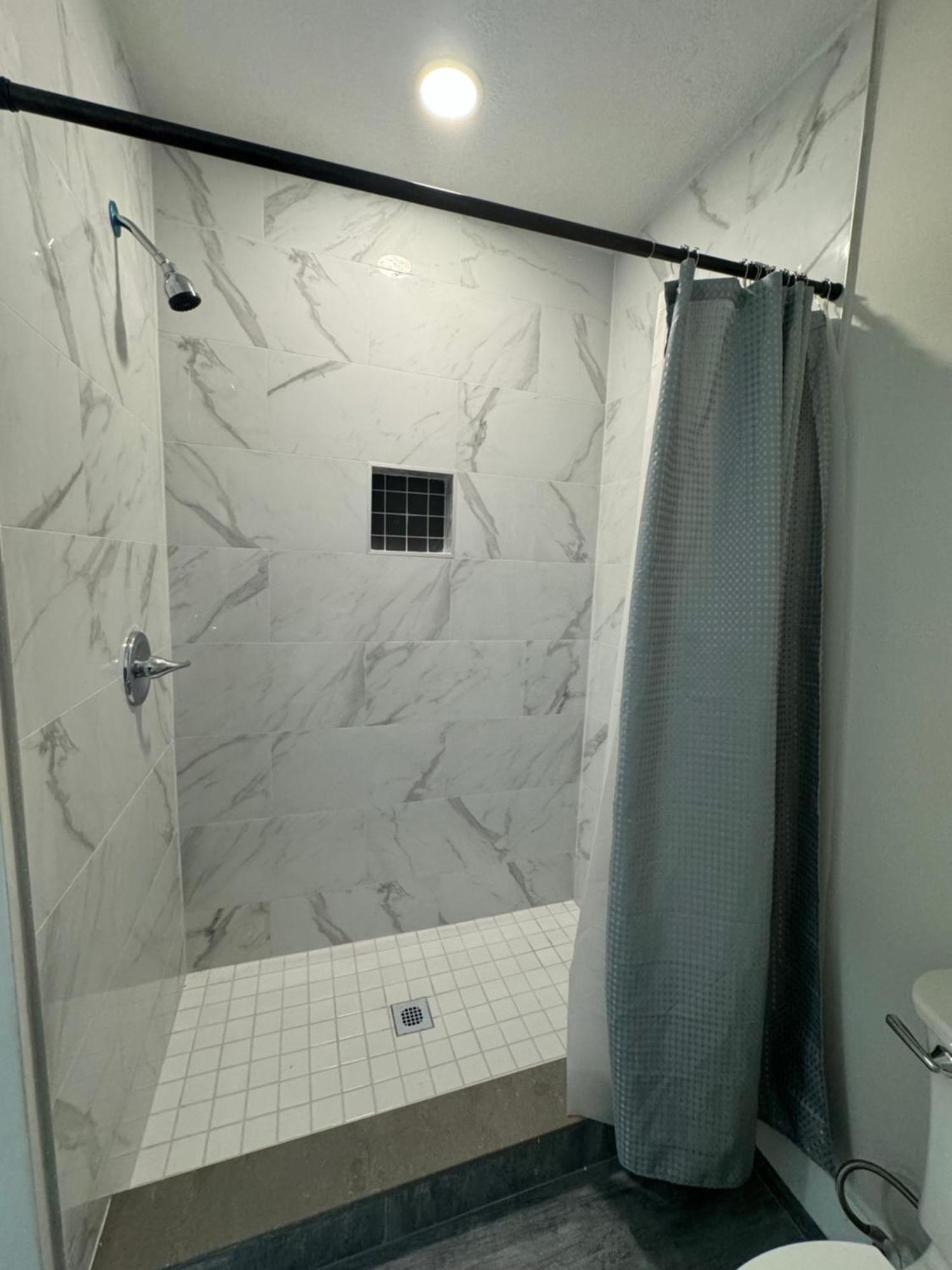 Deluxe Apartment Whit Laundry タンパ エクステリア 写真