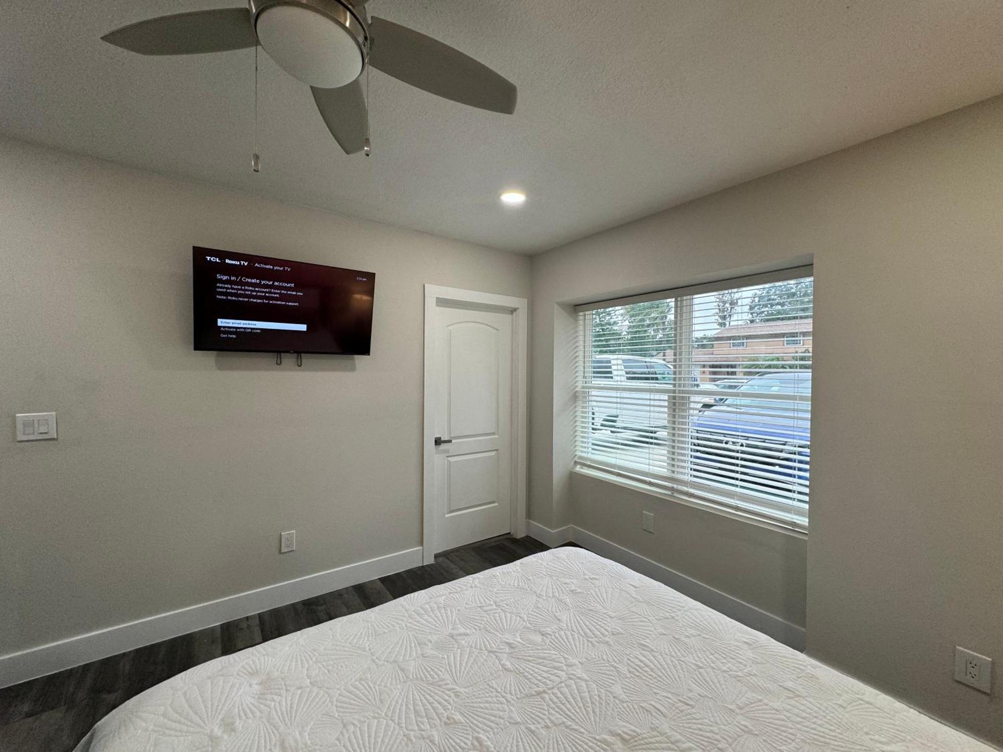 Deluxe Apartment Whit Laundry タンパ エクステリア 写真